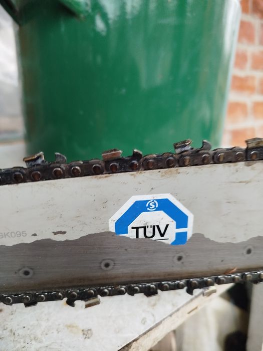 Продам бензопилу