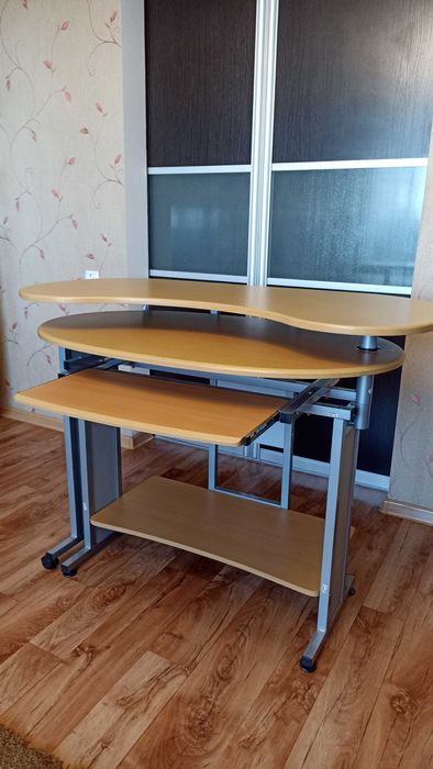 Компьютерный стол-трансформер