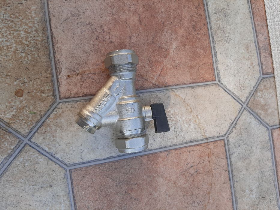 Kształtki hydrauliczne rózne