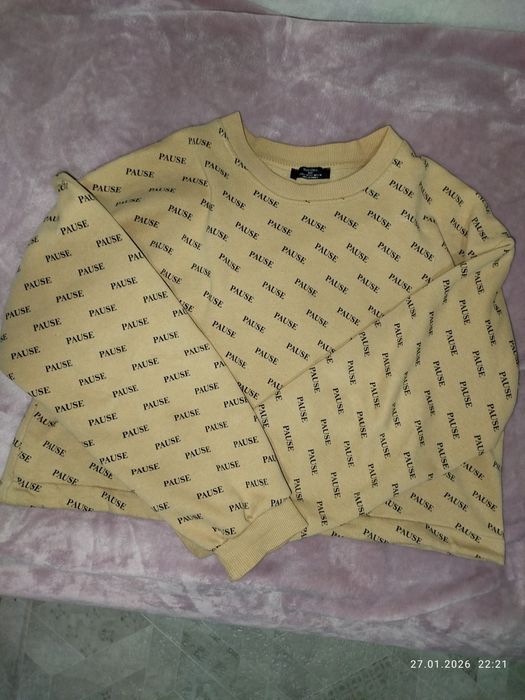 Кофтинка з надписом