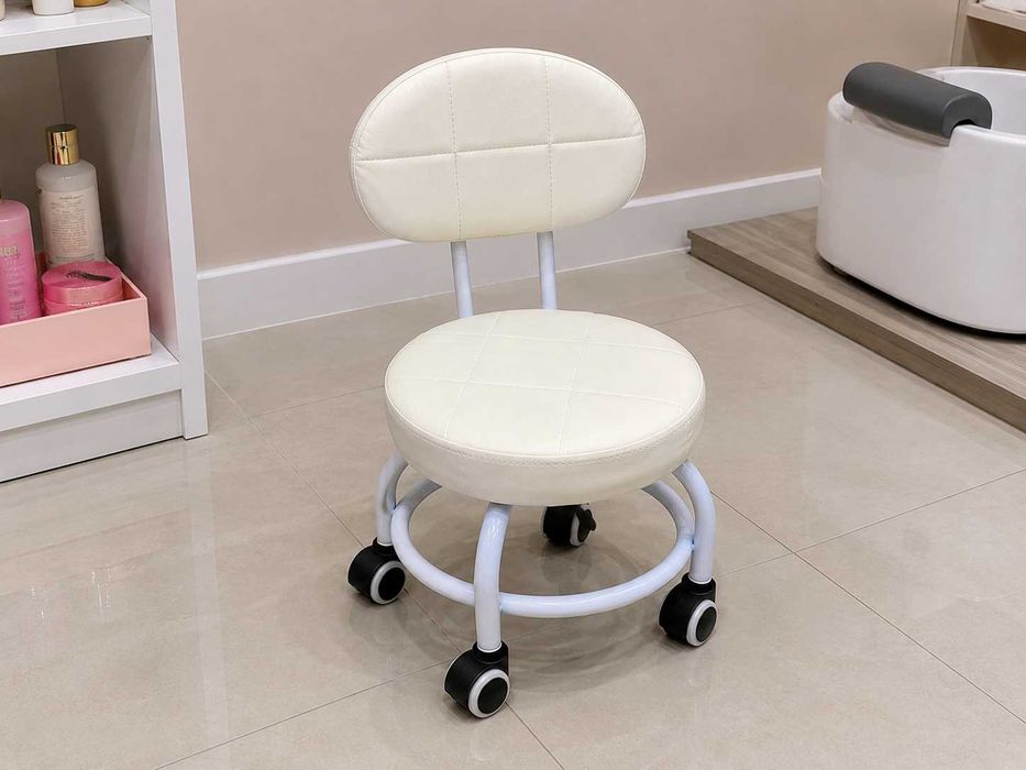 Mini Banco de Pedicure com Encosto