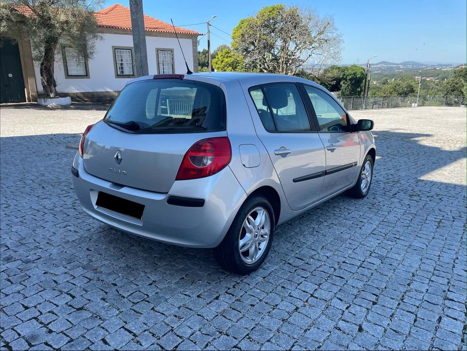 renault clio 1.2 (1 dono)