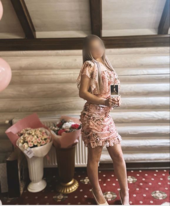 Ніжна квіткова сукня