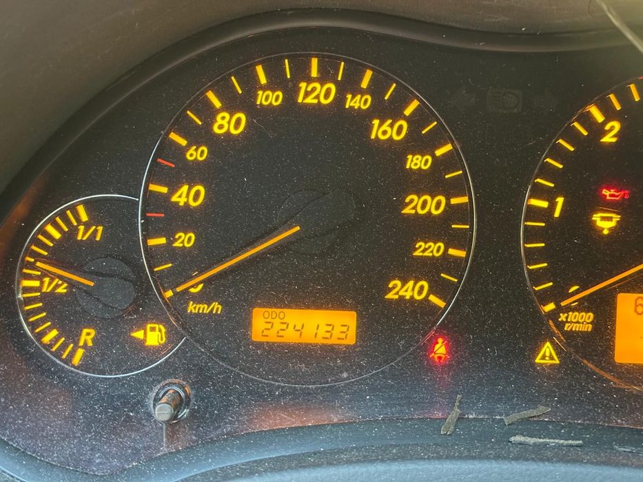 Toyota Avensis 2.2 diesel