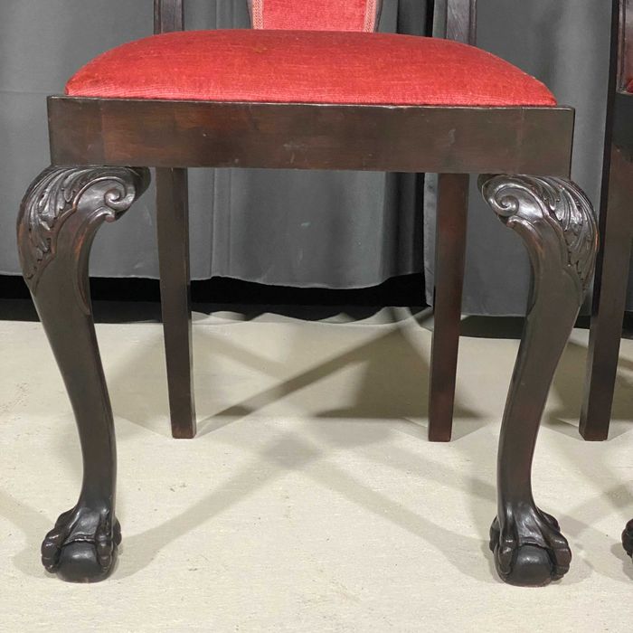 Para krzeseł w stylu Chippendale