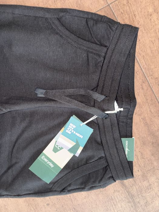 R 140 spodnie dresowe Coccodrillo