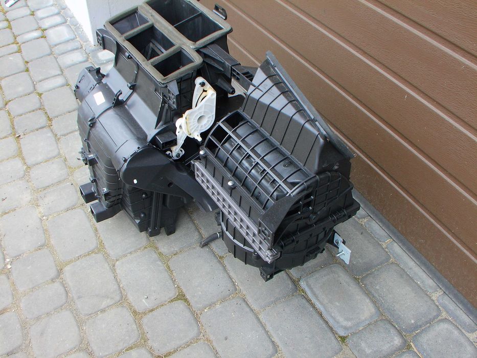 Hyundai bayon  nagrzewnica kompletna europa