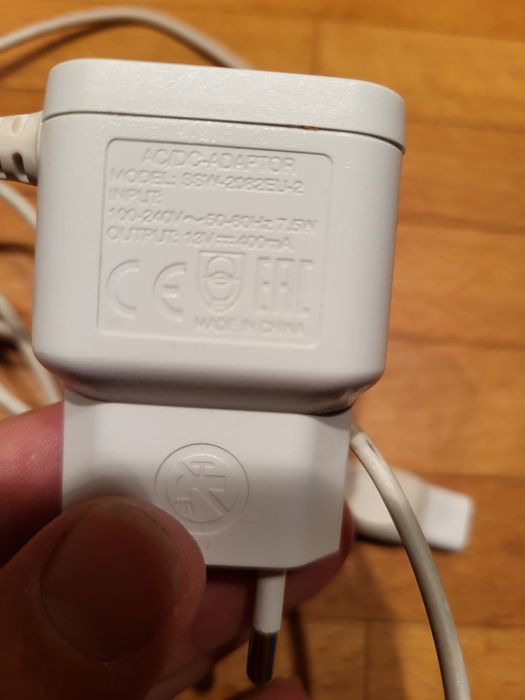 Ładowarka do depilatora Panasonic.