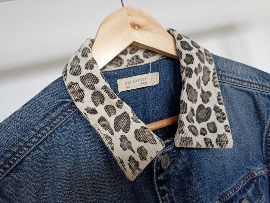 Jeansowa kurtka denim AllSaints kołnierzyk panterka