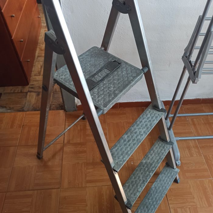 Escadote com 3 degraus