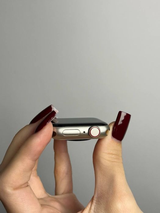 Продам Apple watch SE2 40m/m