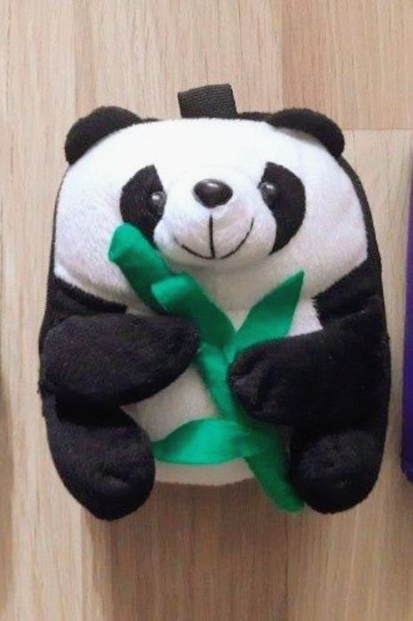 Сумочка-футляр для зберігання CD дисків.