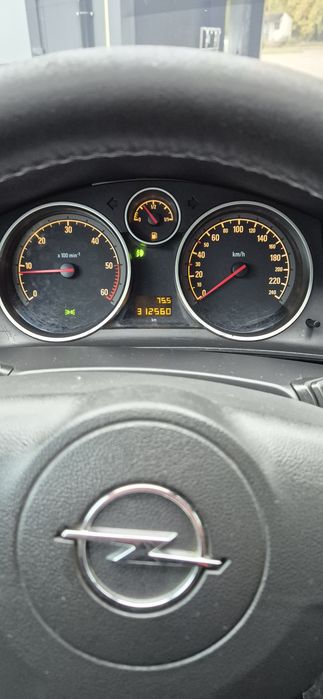 Опель астра Н. 1.7 д