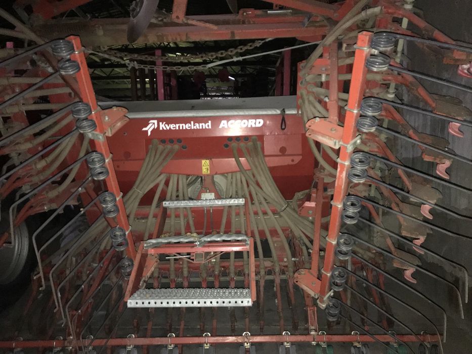 Сеялка Квернеленд SPRIDOTRAIN GVI 38