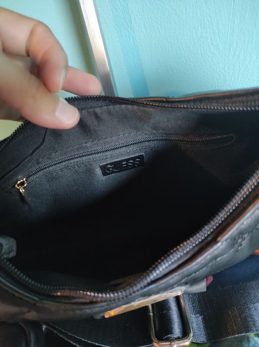 Mala com carteira Guess (portes incluídos)