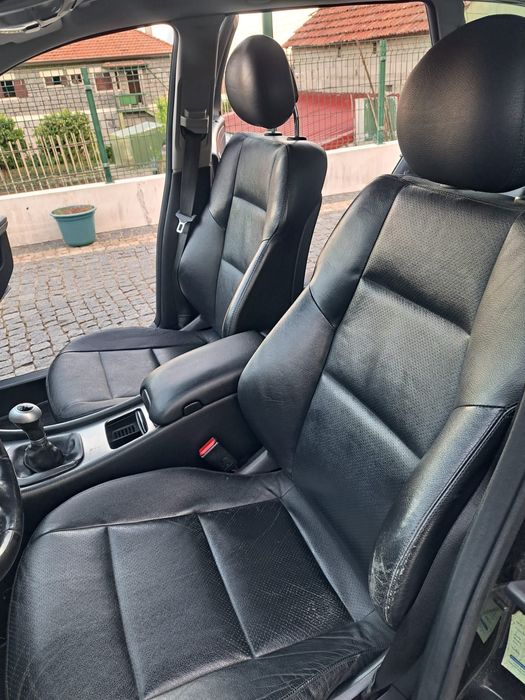 Mercedes-Benz C 220 CDI Elegance SW – Fiabilidade, Conforto e Classe