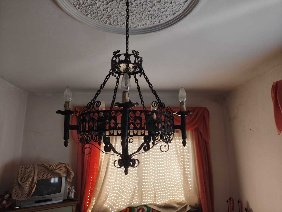 Mobiliário, quarto, sala e loiças