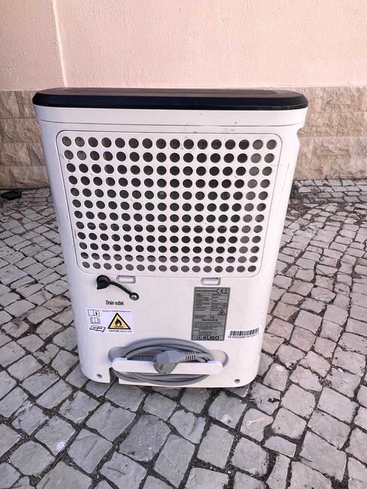 Desumidificador Kubo – 20L/dia, Cobertura até 52m², Função Secagem de Roupa, Silencioso, Branco