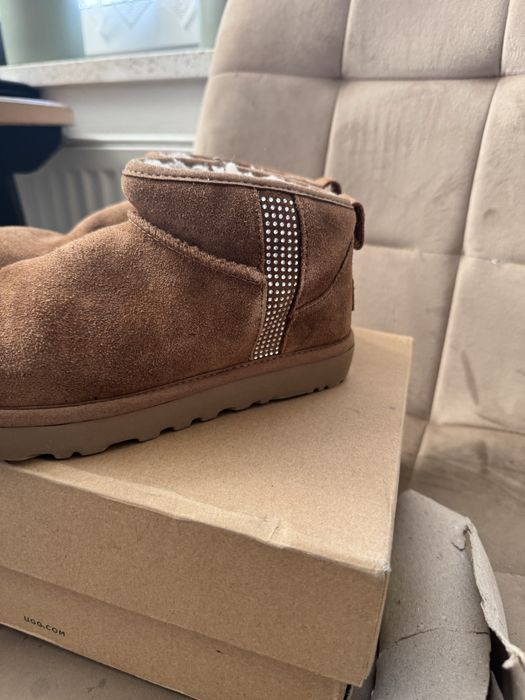 Nowe powystawowe Ugg roz 37 wkl 23