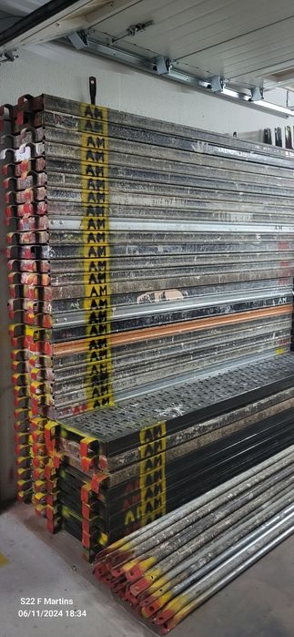 Andaimes certificados e  tradicional,  Aluguer de andaime,  betoneiras