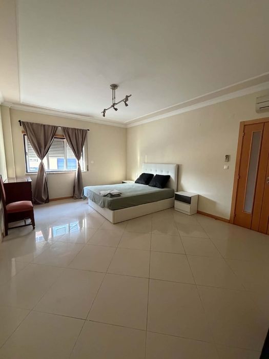 Quarto para arrendar em Samora Correia