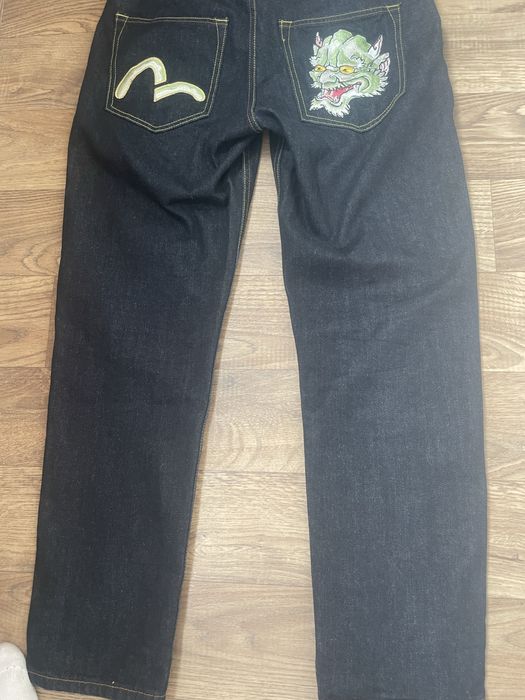 Продаю Джинсы от дорогого премиального бренда одежды Evisu, товар из-за границы состояние 10/10