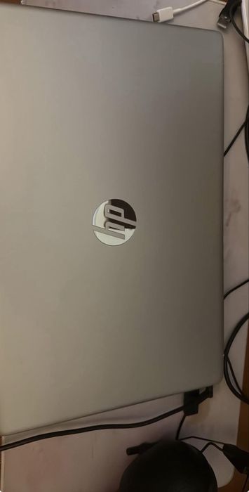 Computador Portatil HP Laptop 17 Ryzen 7 7730U