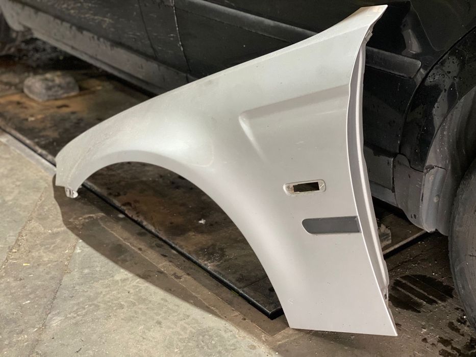 Guarda lamas esquerdo BMW e46 Compact