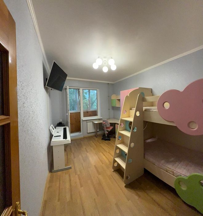 Продам 3-х квартиру 4/9 Алексеевка,  ул. Ахсарова