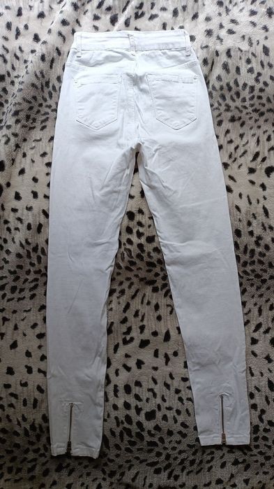 Spodnie damskie białe