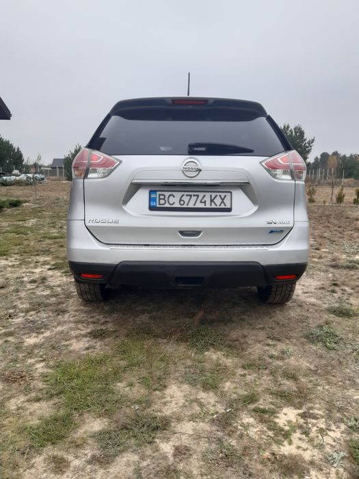 Продаж авто Нісан Рог