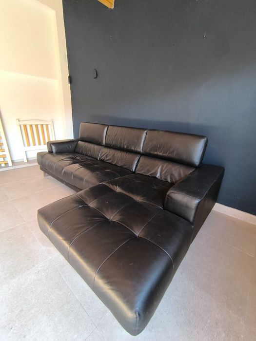 Sofá Chaise Longue em Pele Preta – Moderno e Confortável