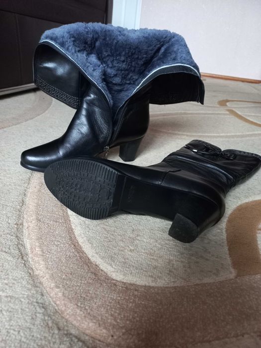 Сапоги жіночі шкіряні