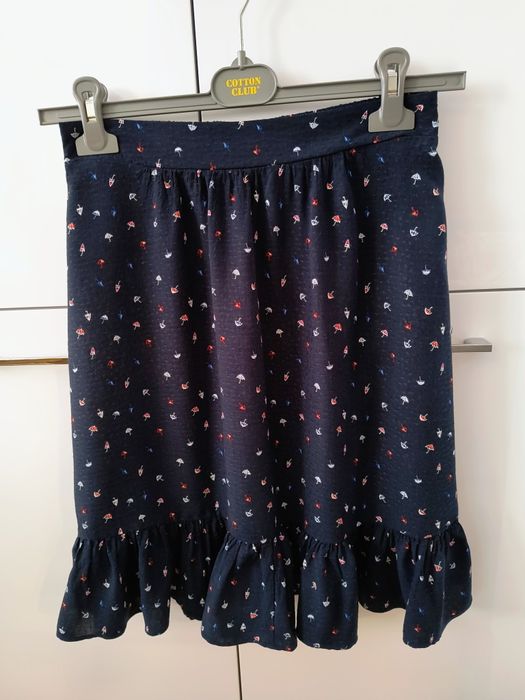 Śliczna, przewiewna granatowa spódniczka - XS/34