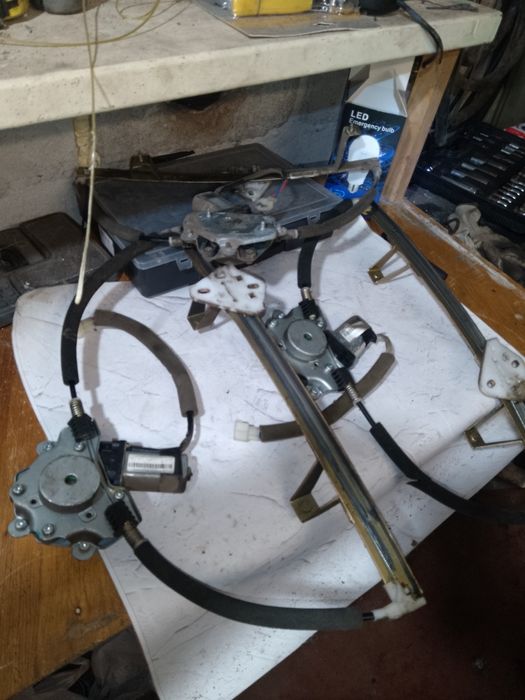 Стеклоподъёмники на Джили СК