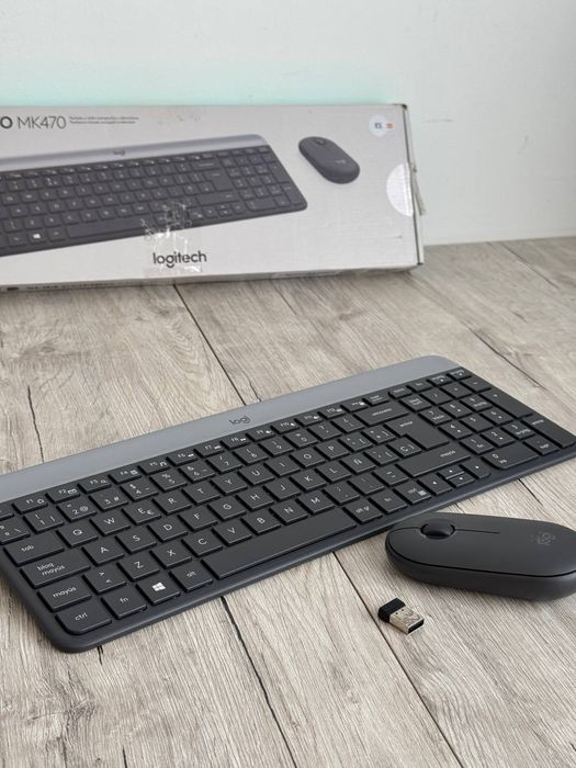 Комплект (клавіатура, миша) Logitech MK470 Slim Wireless Combo Blac ES