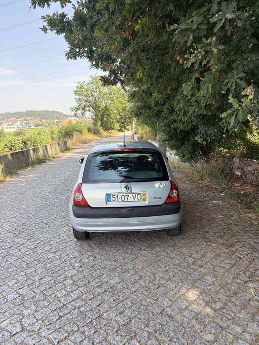 Renault Clio - Poucos Kms