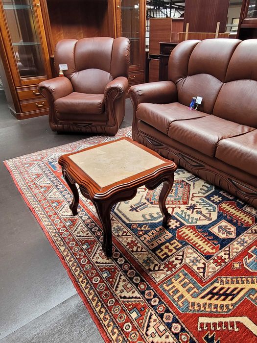 Mesa de centro em madeira com tampo em pedra64584636702465122