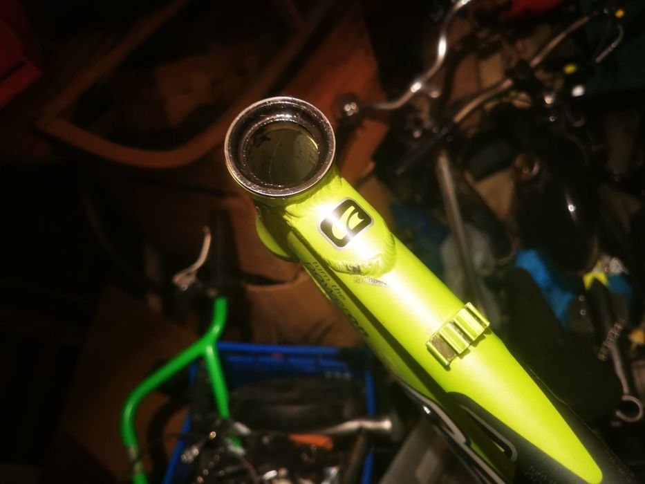Rama Kellys Quartz 15,5 pod koła 26 shimano gak korby stery