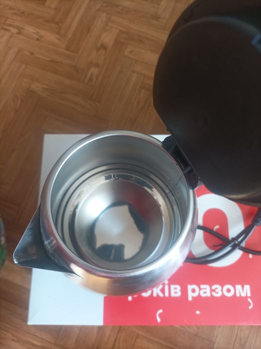 Чайник Нова Пошта Grunhelm EKS-2018