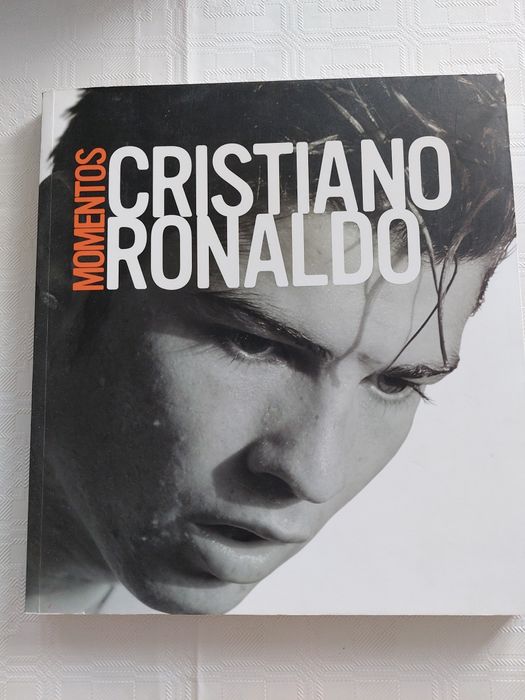 Livro Cristiano Ronaldo Momentos