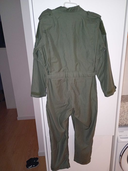 Macacão verde tropa criança 14/15 anos