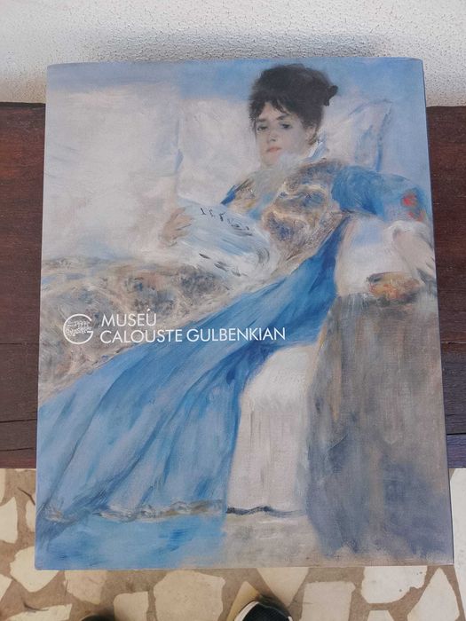 4 livros Calouste Gulbenkian e 1 Botswana