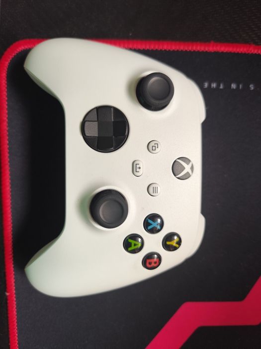 Sprzedam pada Xbox series s/x