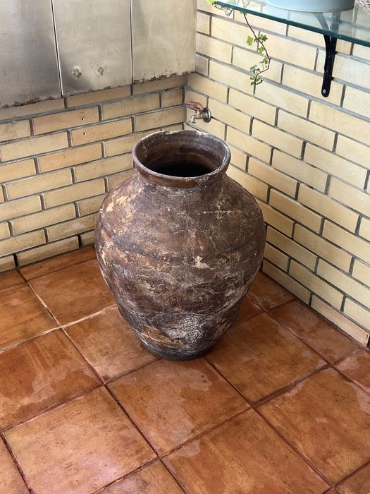 Pote Vaso olaria alentejana grande muito antigo em bom estado, possibidade de entrega