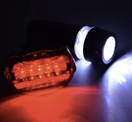 Продам новый велокомплект: бортовой компьютер, передняя и задняя LED