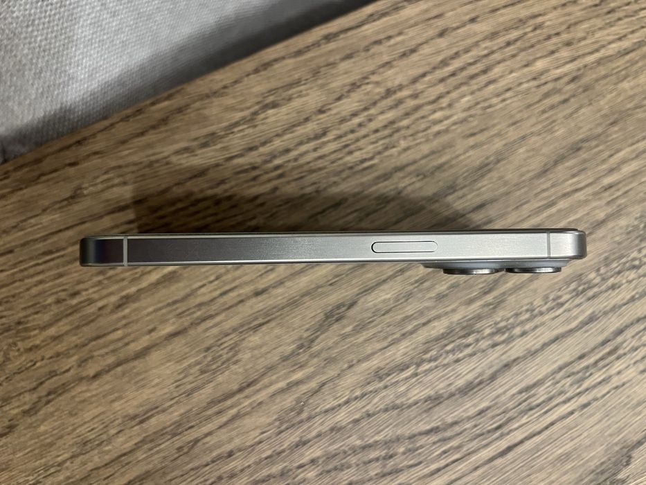 iPhone 15 Pro c/ fatura