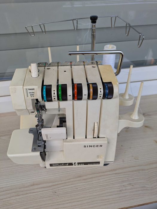 оверлок Singer Ultralock 14U85, произведенный в Японии