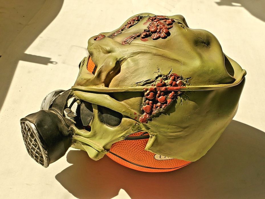 Маски, що лякають навіть дзеркало — для тих, хто не боїться силікону )