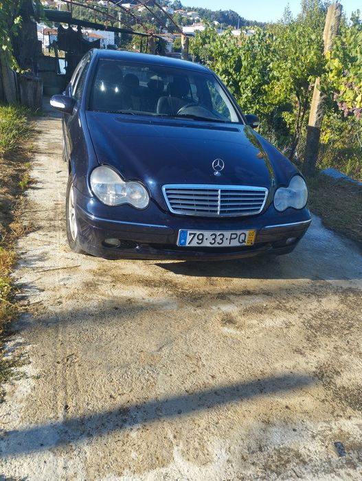 Mercedes c200 em bom estado